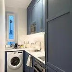 Modern Haussmann-Style Parisian Apartment -6P