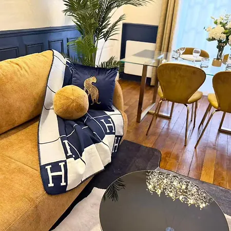 Modern Haussmann-style Parisian -6p Appartamento Parigi