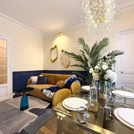 Modern Haussmann-style Parisian -6p Appartamento *