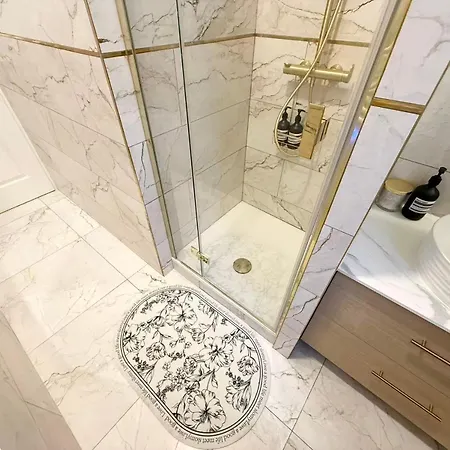 Appartamento Modern Haussmann-style Parisian -6p